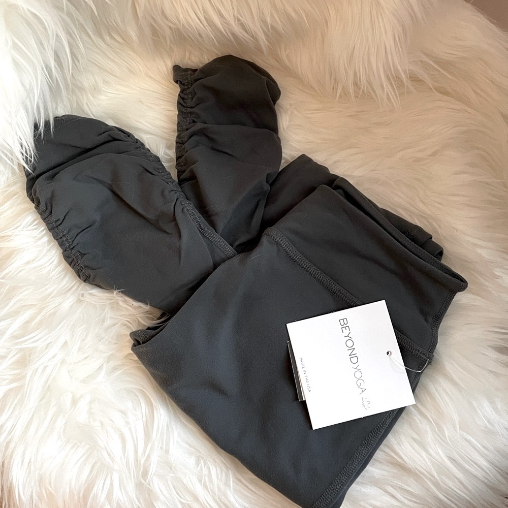 Beyond Yoga Essential 3” waistband leggings